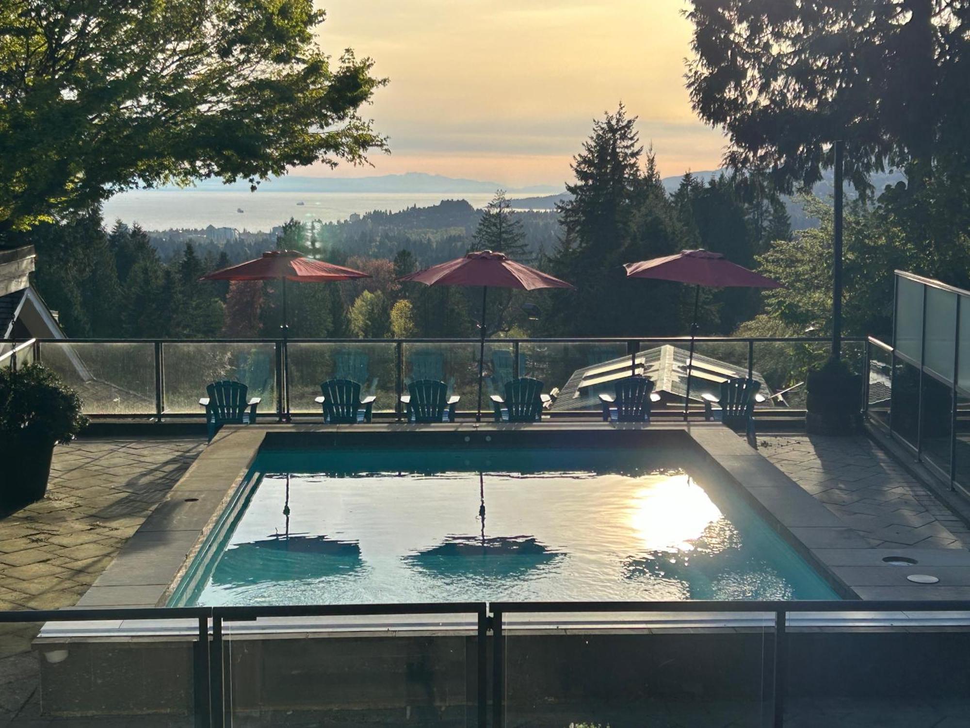 Cypress: Private Bedroom/Bathroom/Office, With Shared Pool, Hot Tub North Vancouver Zewnętrze zdjęcie