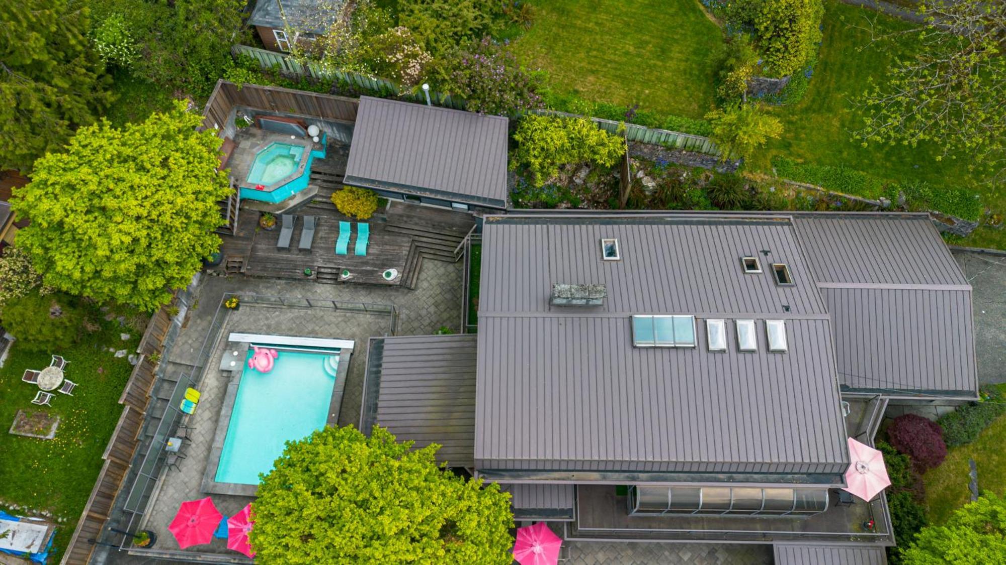 Cypress: Private Bedroom/Bathroom/Office, With Shared Pool, Hot Tub North Vancouver Zewnętrze zdjęcie